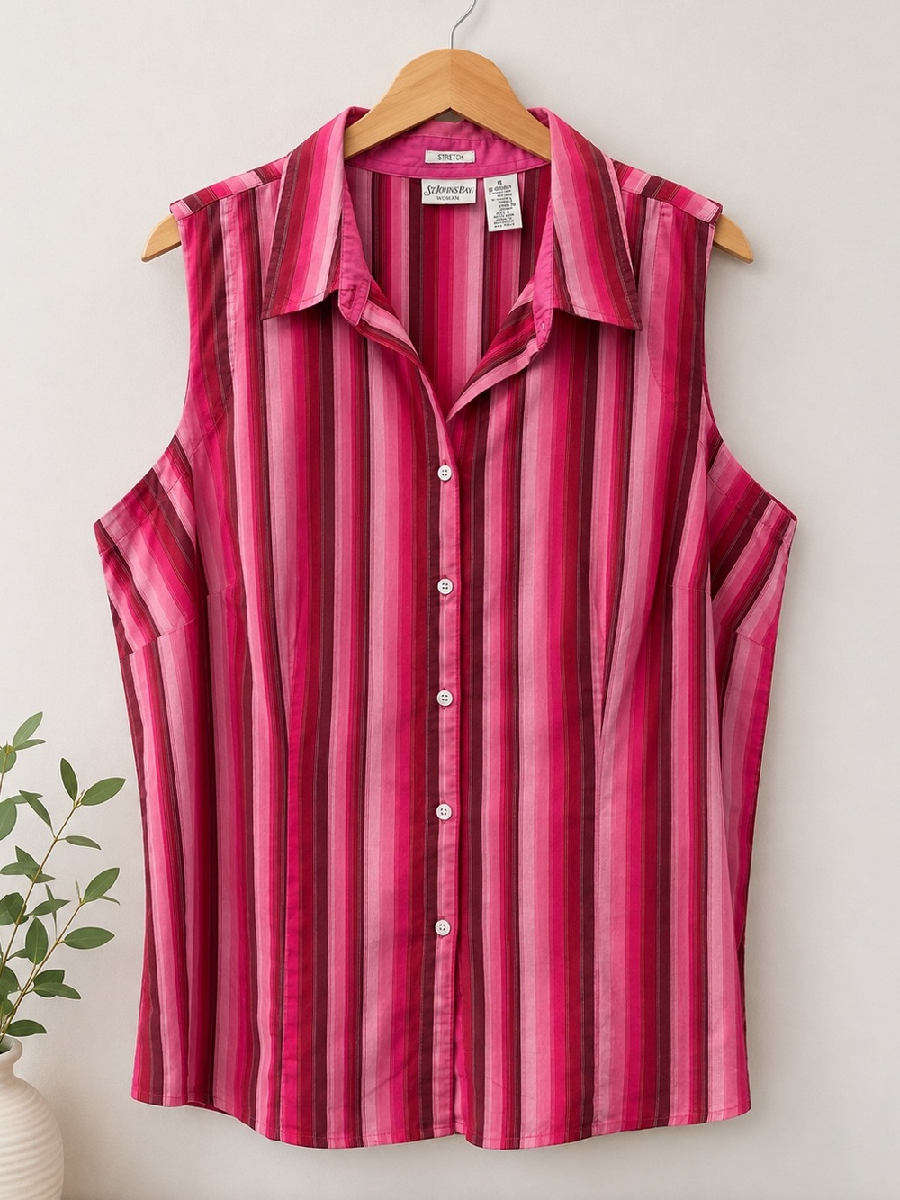 St. John’s Bay Woman Pink Stripe Sleeveless Button Front Stretch Blouse 1X
